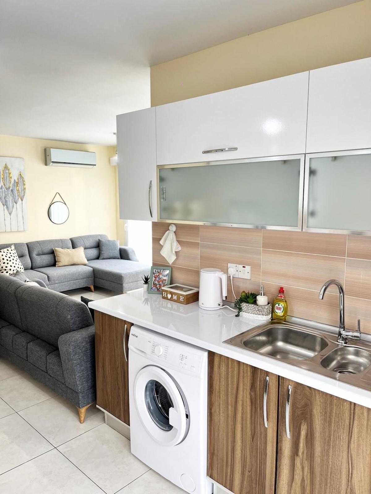 Weekend Apartments 3Br Kyrenia  Exterior photo